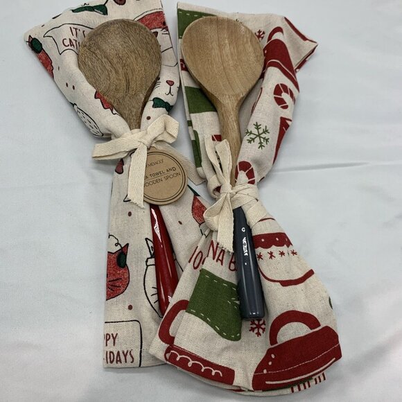 2 Sets Demdaco Holiday Wooden Spoon Bar Towel Red Green Christmas Howl-idays Dog - Picture 1 of 15